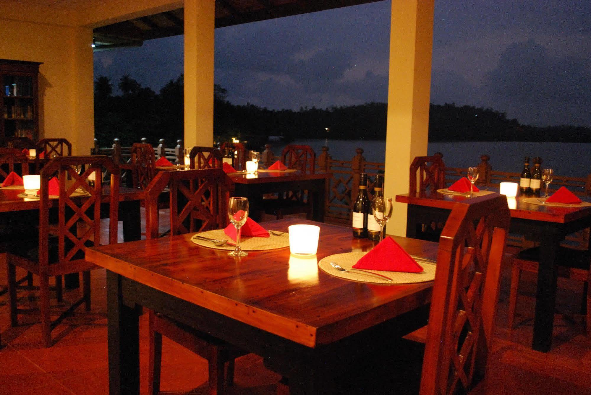 Kalla Bongo Lake Resort Hikkaduwa Dış mekan fotoğraf